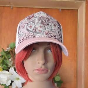 Pink and White Wide-Brimmed Sun Hat